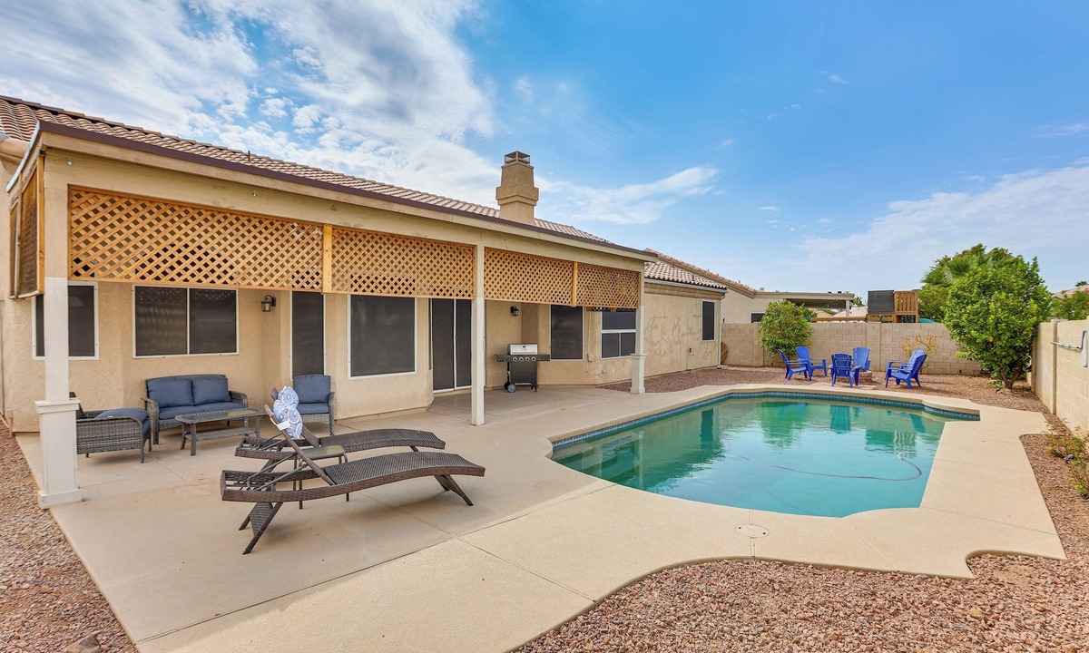Garden Lakes House | Game Room & Backyard Oasis: Avondale Group Getaway