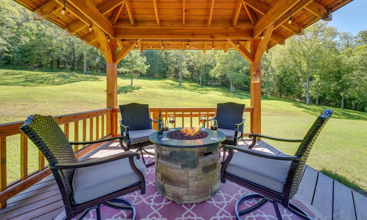 Squires House | Game Room & Deck: Serene Ava Countryside Home