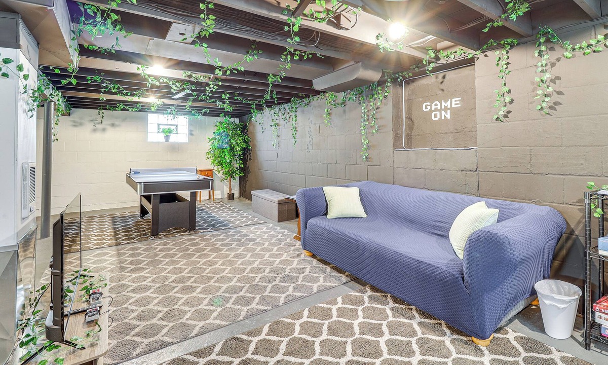 West Mifflin House | Game Room & Fire Pit: West Mifflin Home!