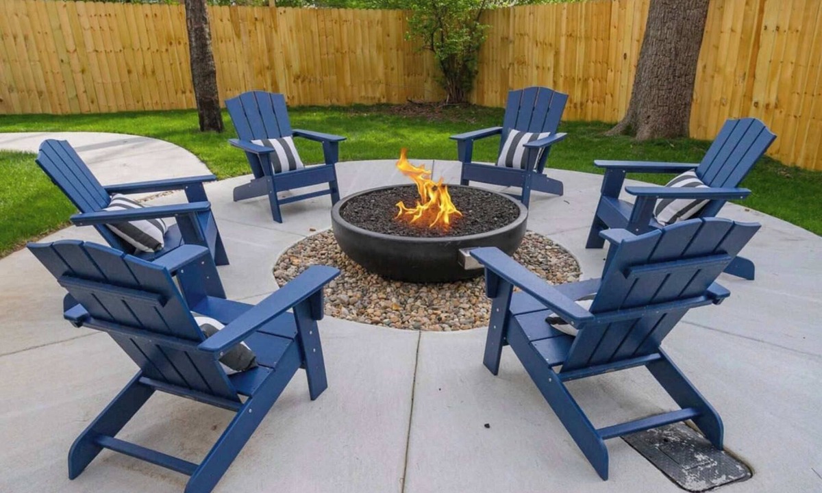 Donelson Hills House | Game Room, Fireplace & Hot Tub!