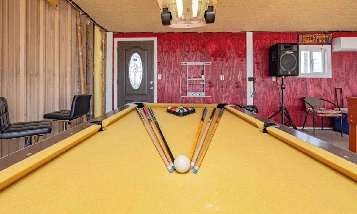 Rockport House | Game Room Fishing/Duck Hunts Bar Fire Pit