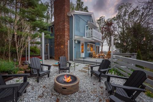 Royal Pines House | Game Room & Mini Golf Hot Tub Fire Pit