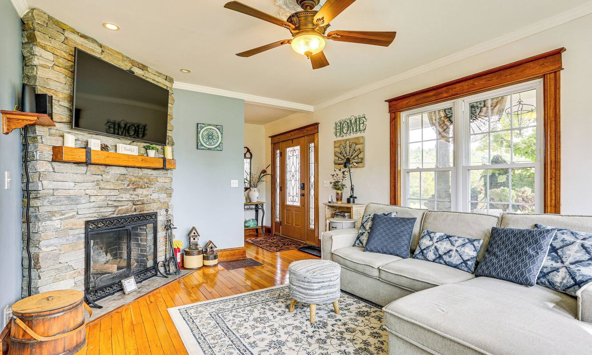 Sparrow Bush House | Game Room, Yard & Fire Pit: Spacious Catskills Gem