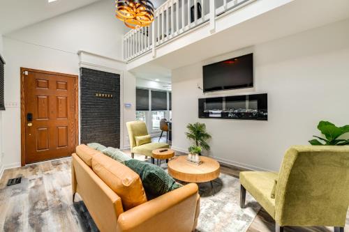 Bermuda House | Game Room + Yard: Updated House in Chester!