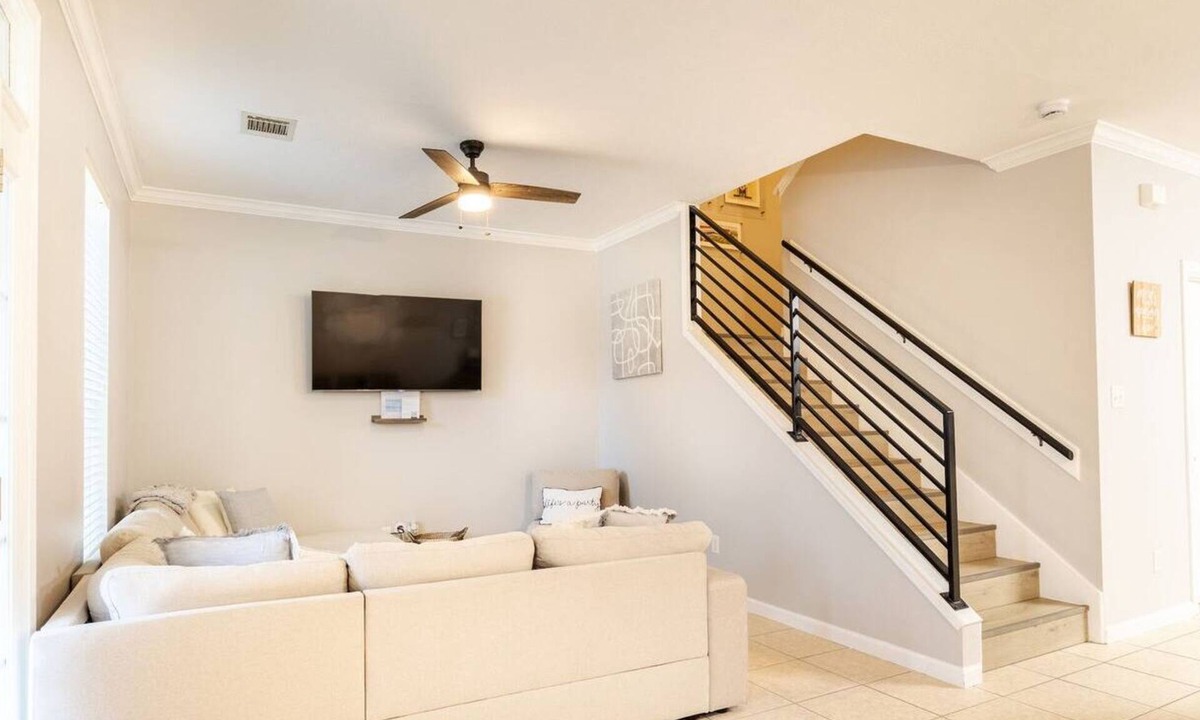 College Station House | Gameday Gateway - Modern College Station Home Near Texas A&M