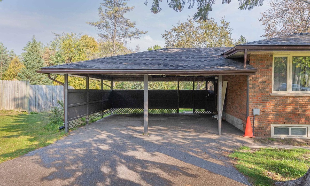 Lakefield House | Games+BBQ+Firepit+sleep 8+4 beds near Downtown