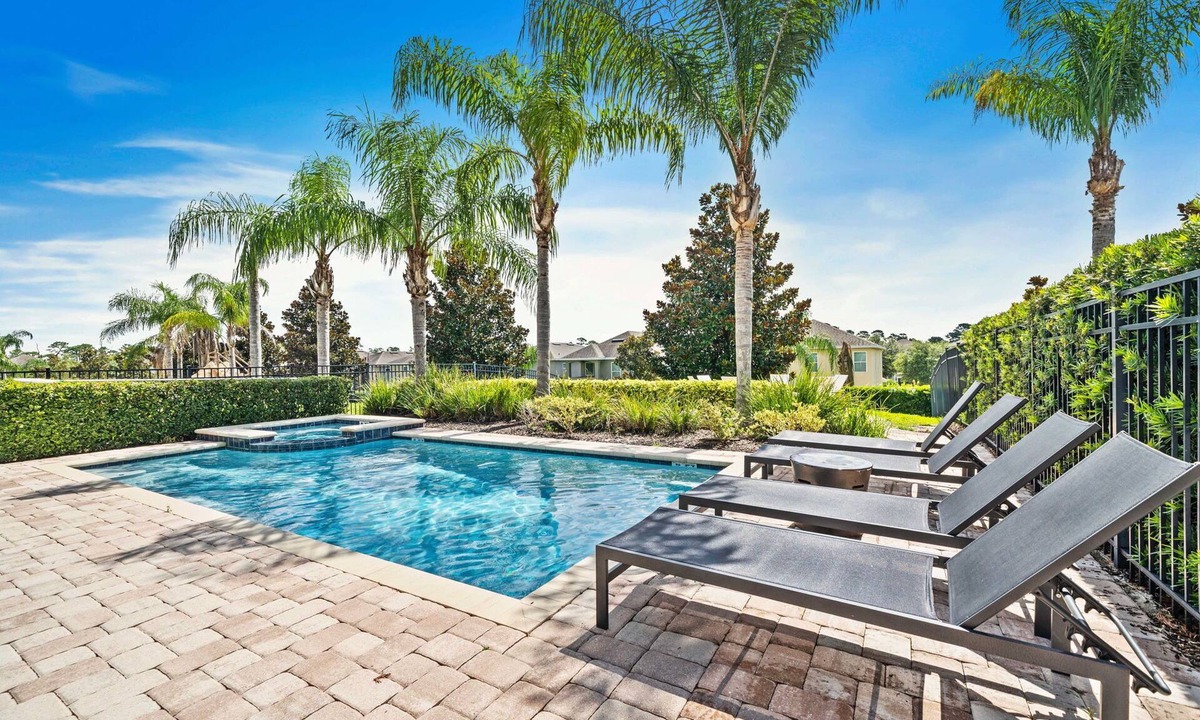 West Kissimmee House | Games Room/Private Pool and Hot Tub/Beautifully furnished/Movie Room/Free Wifi