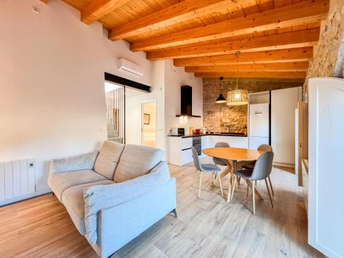 Besalu Apartment | Ganganell Àtic. Apartamento con terraza en Besalú