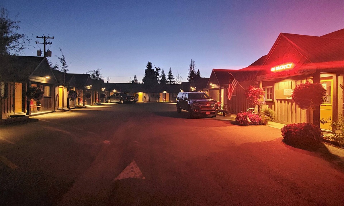 Pinedale Hotel | Gannett Peak Lodge