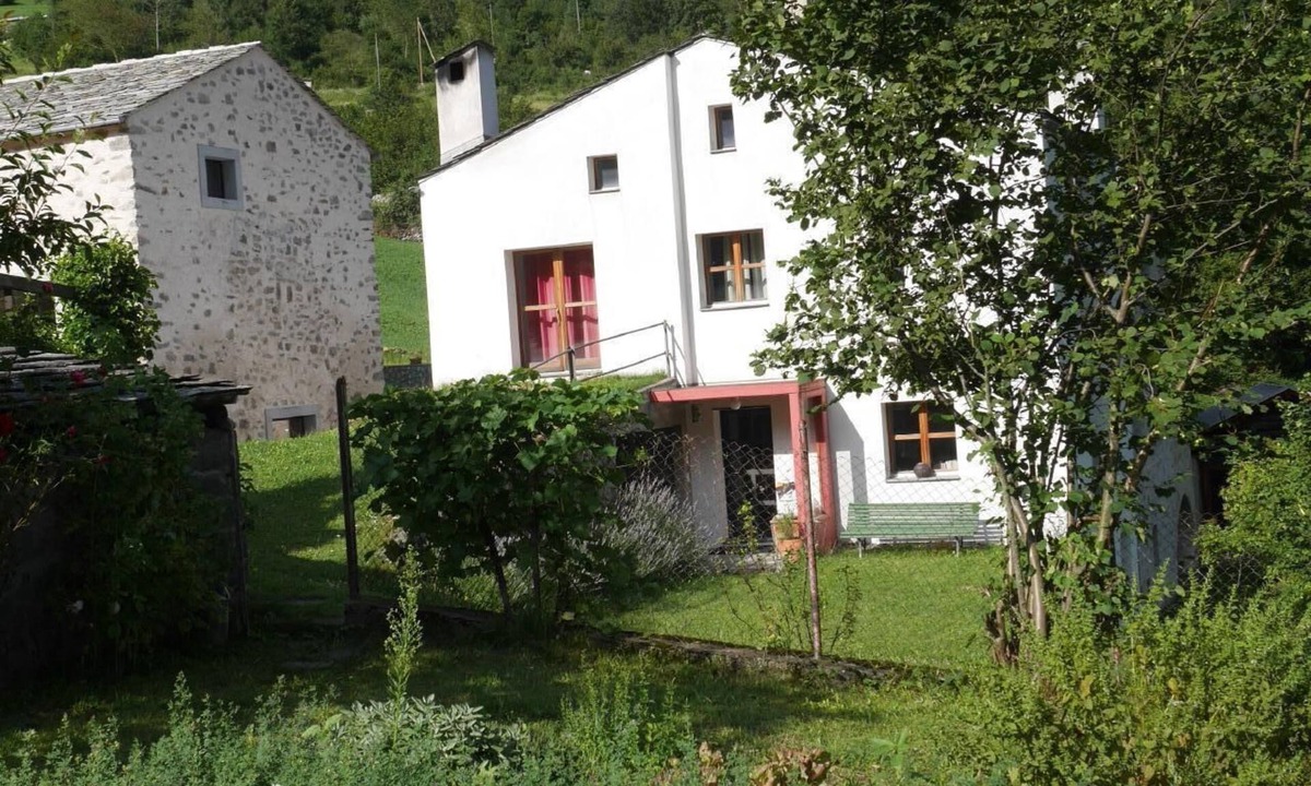 Brusio House | Garbella house