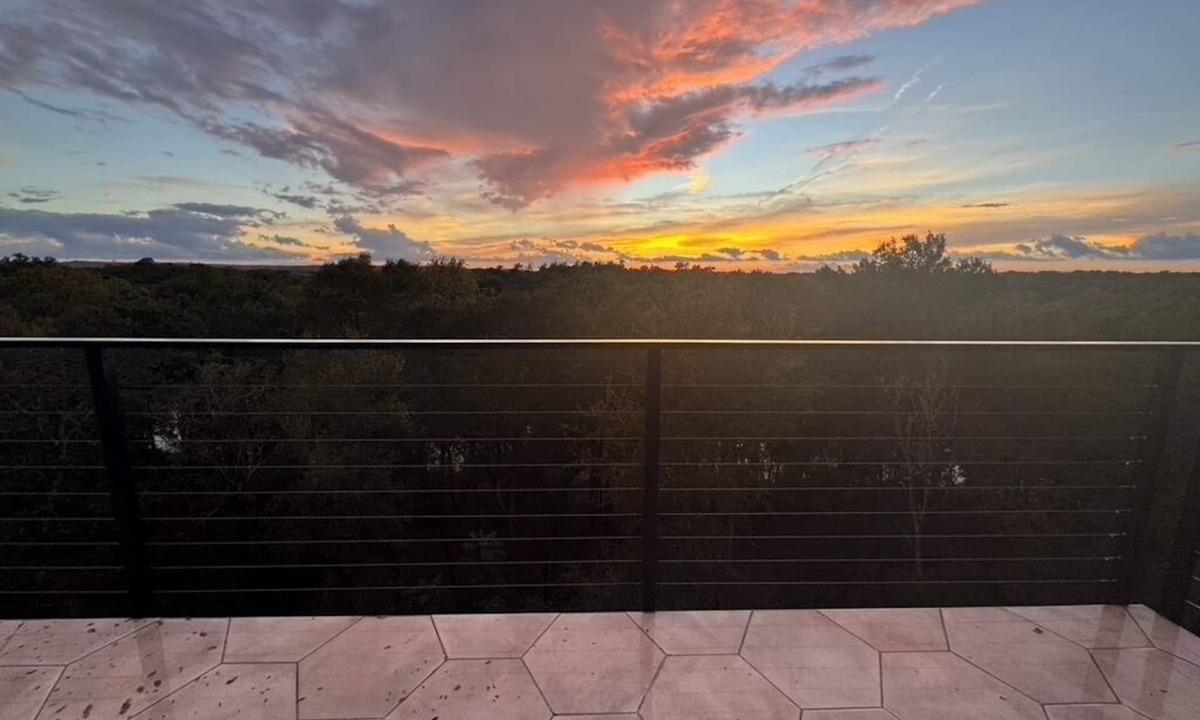 Cedar Creek House | Garbos Goodnight, a luxurious experience combined with the cozy comforts of home