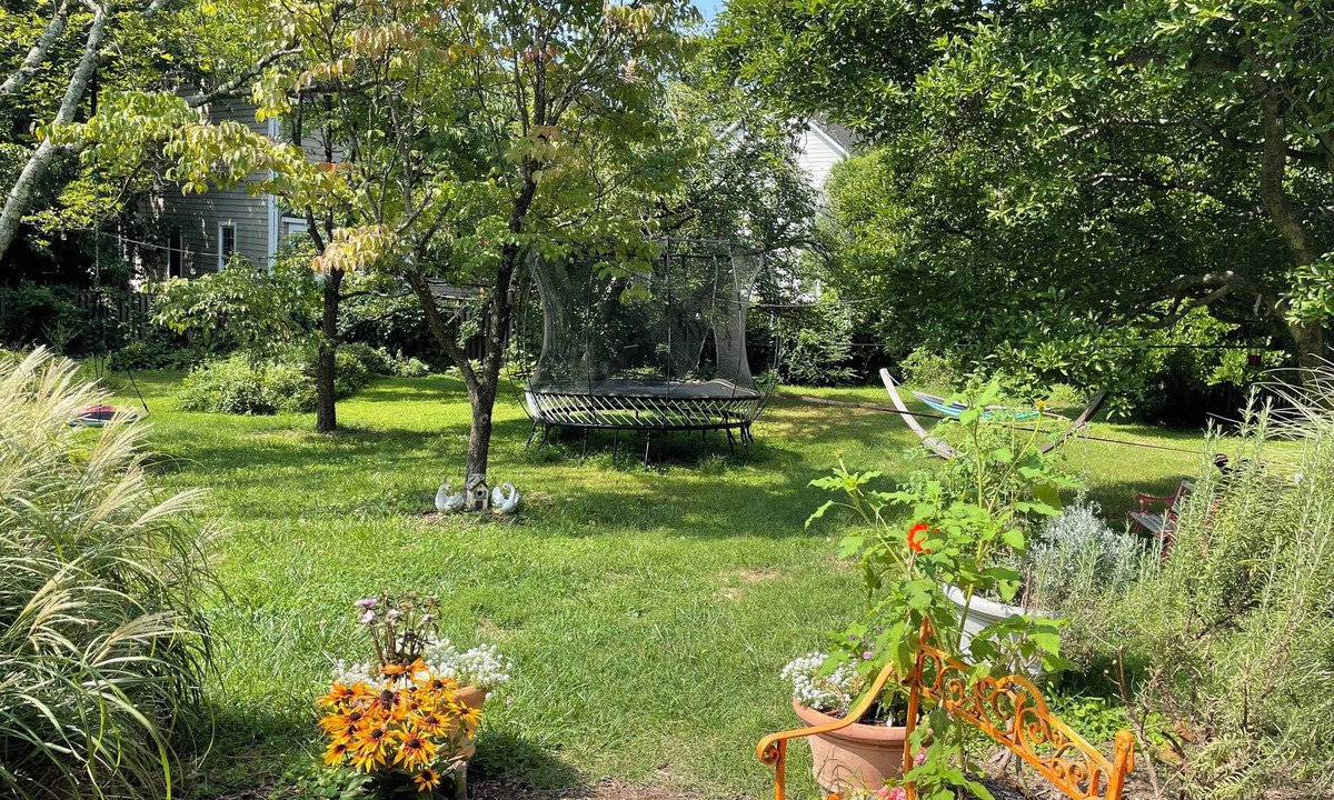 Cabin John Apartment | Garden Apartment Retreat