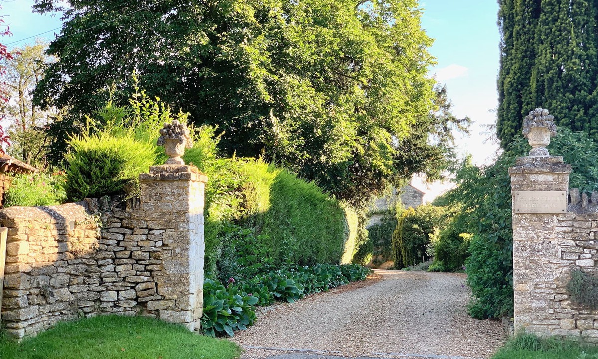 Farthinghoe Cabin | Garden Barn