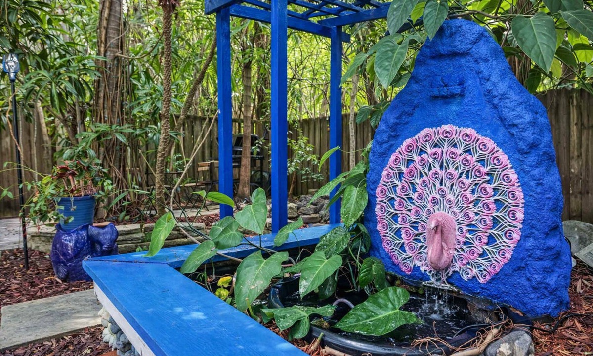Parkside House | Garden botanical with jacuzzi