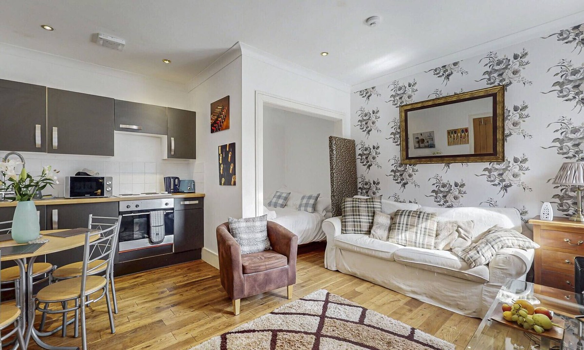 Colintraive Cottage | Garden Cottage at Ormidale House