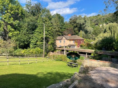 Nailsworth House | Garden House