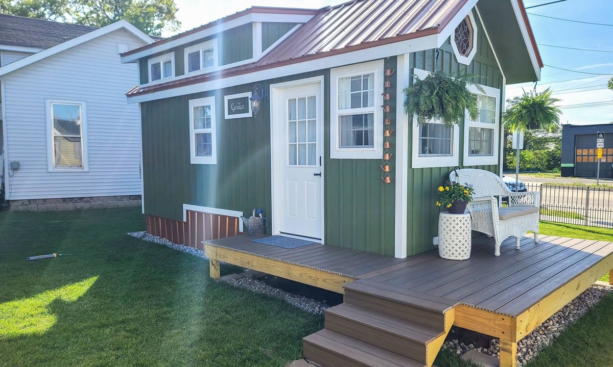 Lakeside Apartment | Garden House - Tiny Digs Lakeshore