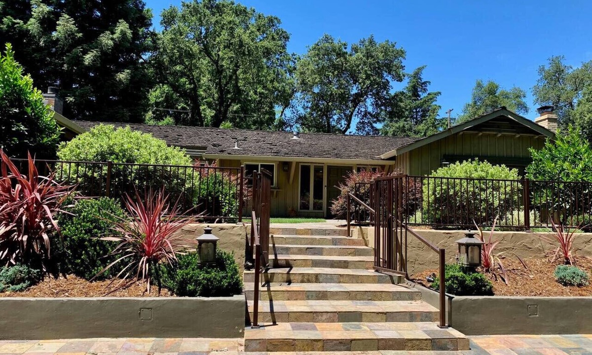 Carmichael House | Garden Oasis Contemporary Condo