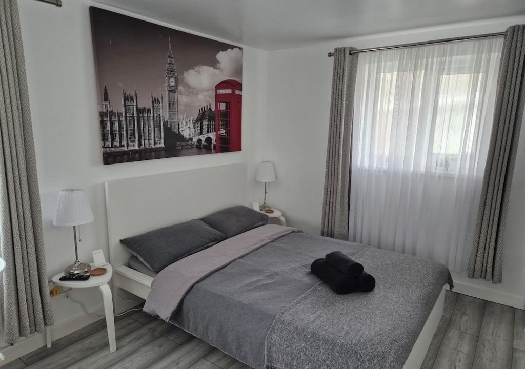 Eltham West Apartment | Garden Self Contained Studio in London