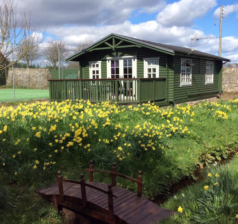 Kippen Ski Chalet | Garden Studio for Two