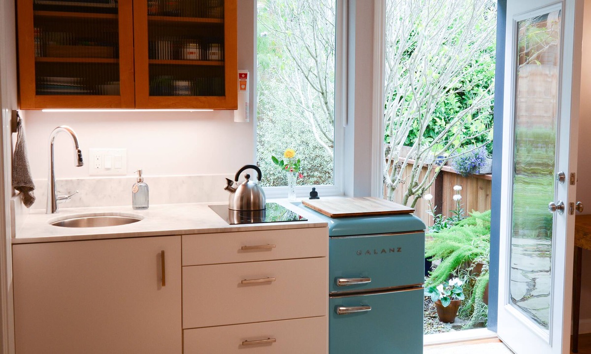 Portola Apartment | Garden studio oasis w/kitchenette and private entrance