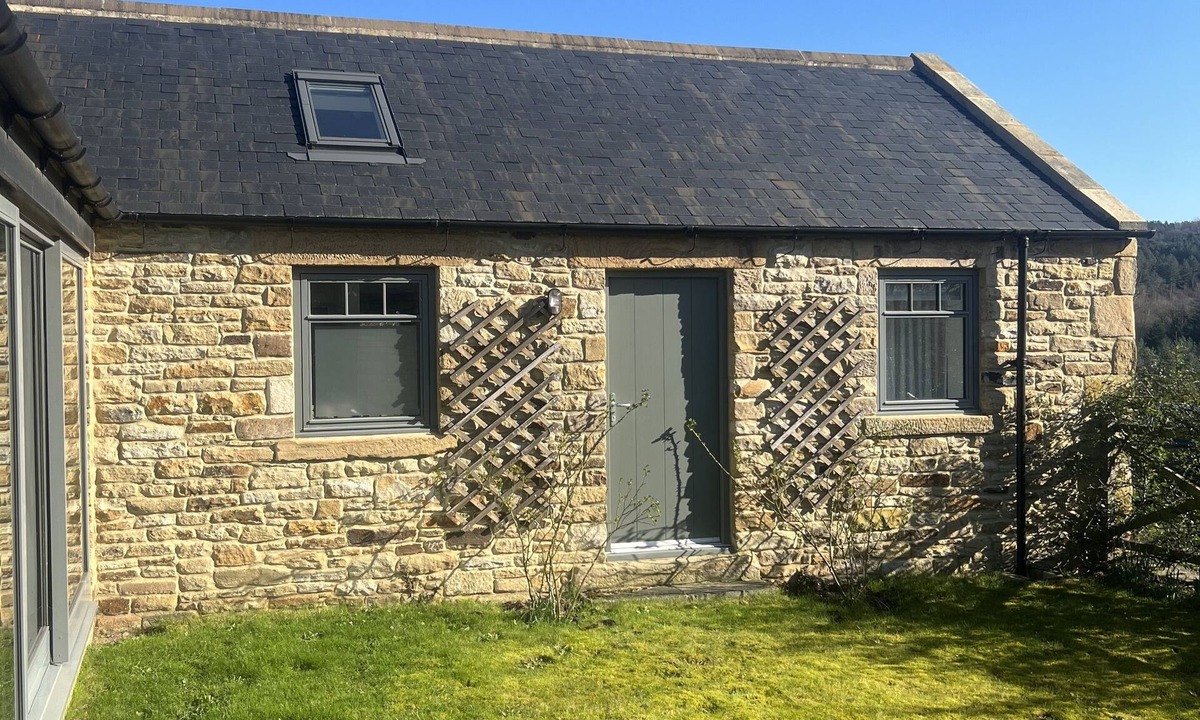 Rowlands Gill Cottage | Gardener's Cottage with Stunning Views