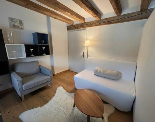 Downtown Geneva Apartment | Gare Cornavin