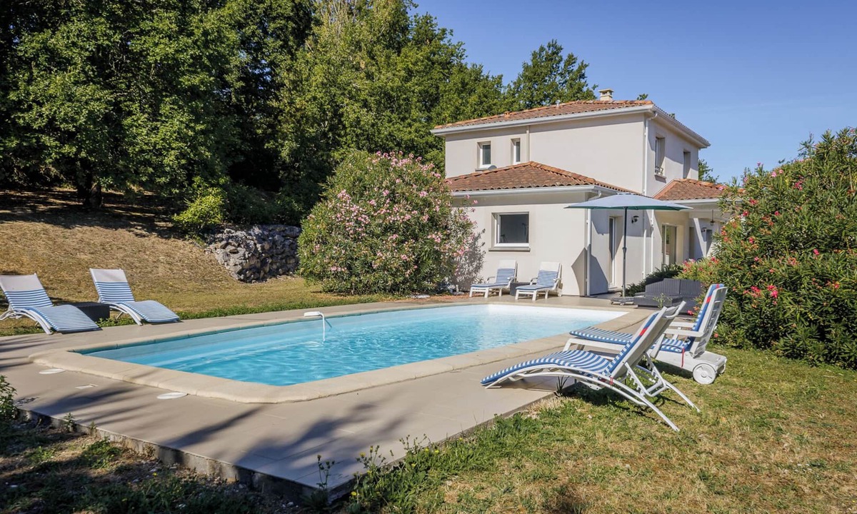 Pujols House | Garonne, modern home in the South of France with private swimming pool
