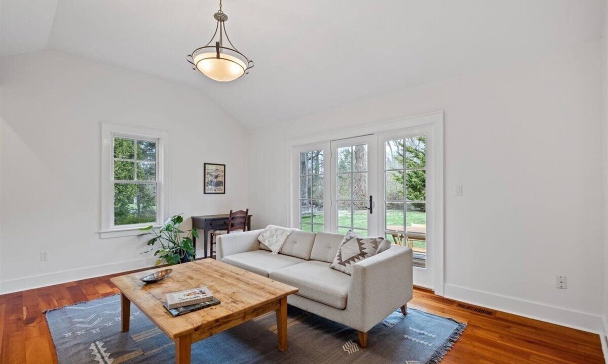 Garrison House | Garrison Retreat | Trails & Stream