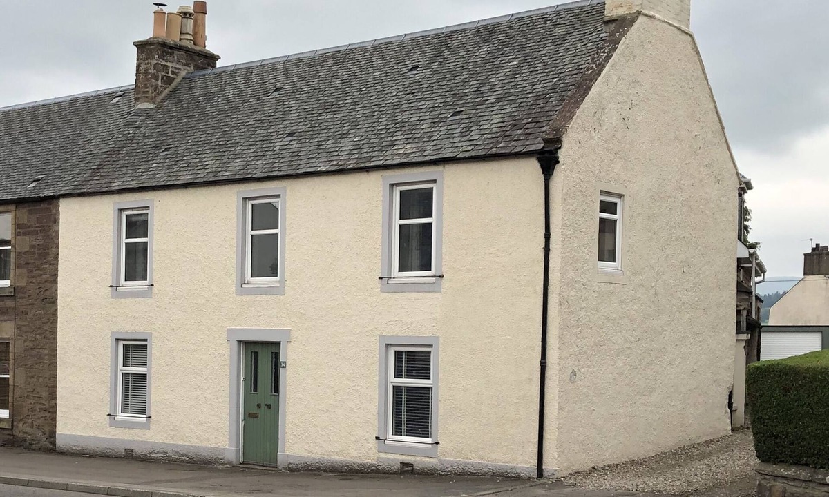 Auchterarder House | Garron House with Private Bathroom