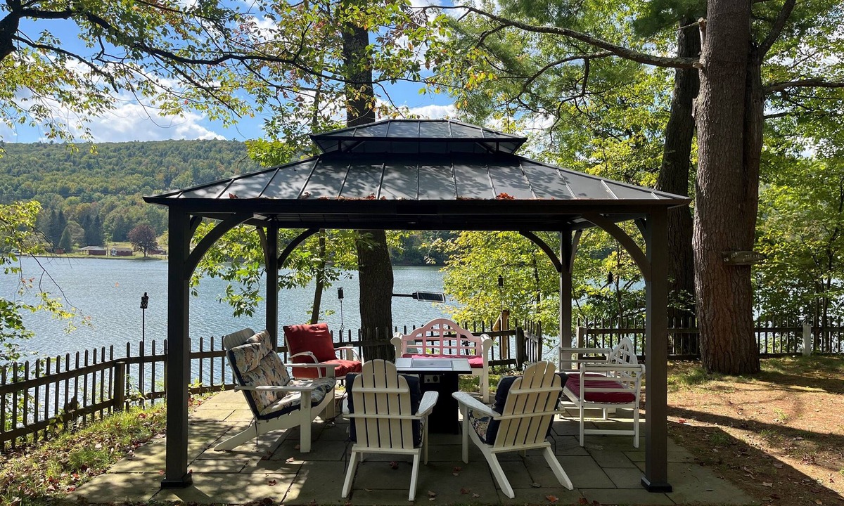 Maryland Apartment | Garth Newell Waterfront - Kayaks, canoes, water trampoline, fire pit, swimming