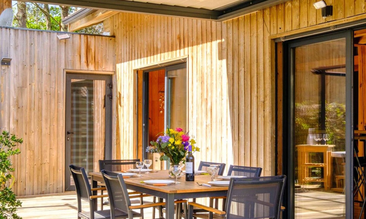 Gastes Ski Chalet | Gastes – Charming Wooden Chalet with Jacuzzi for 6 People