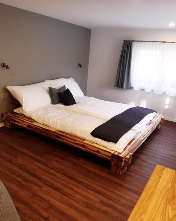 Neu St Johann Hotel | Gasthaus Gemsli