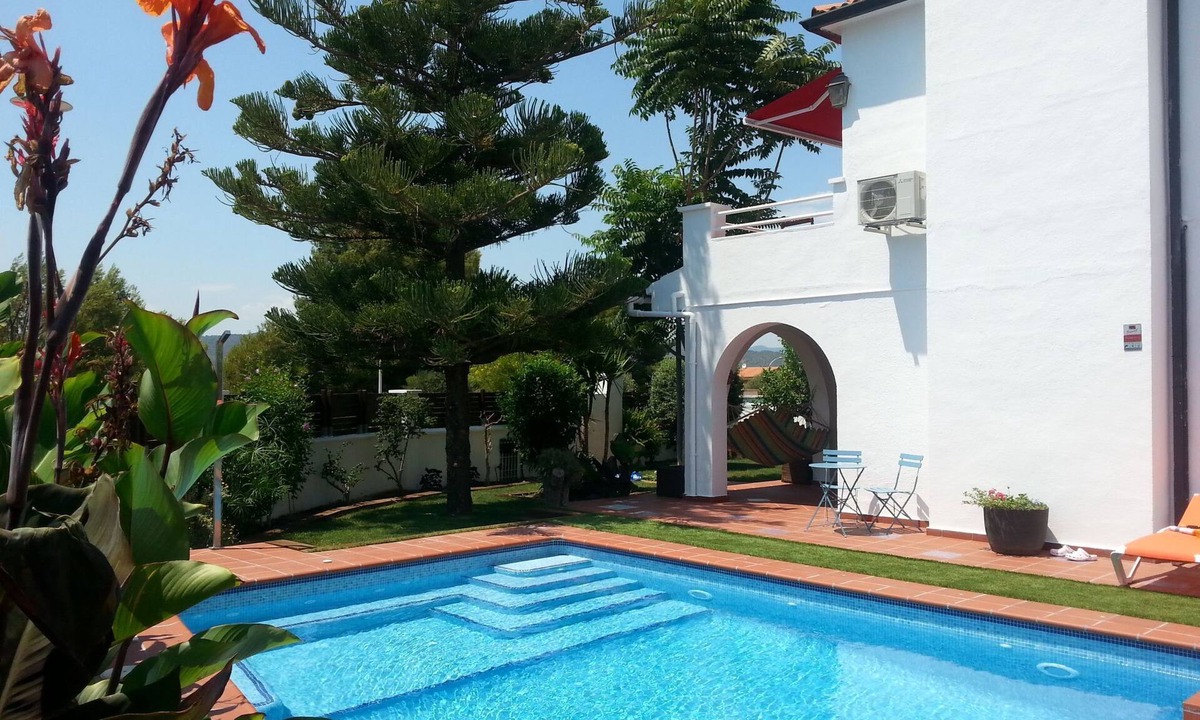 El Vendrell House | Gasthaus Villa Habana by Interhome