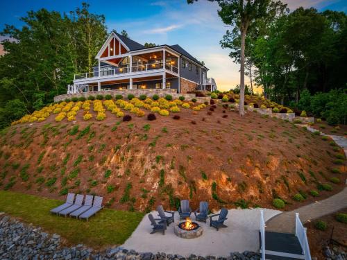 Littleton House | Gaston Shores - Boat Dock, Lake Access & Hot Tub