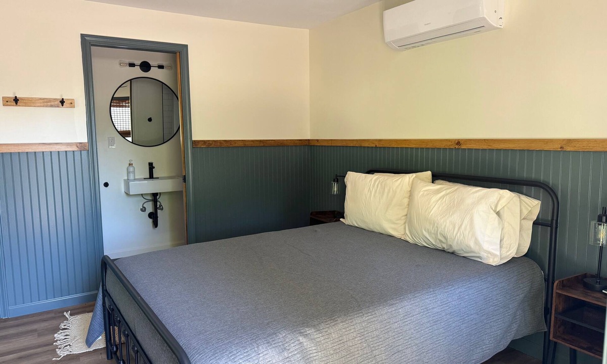 Skaneateles Hotel | Gate - Studio - One Bedroom Hotel, Sleeps 2