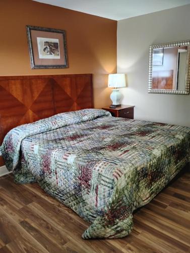 Baton Rouge Apartment | Gated 1 King Bedroom 1 Bath Apt with Full Kitchen 131