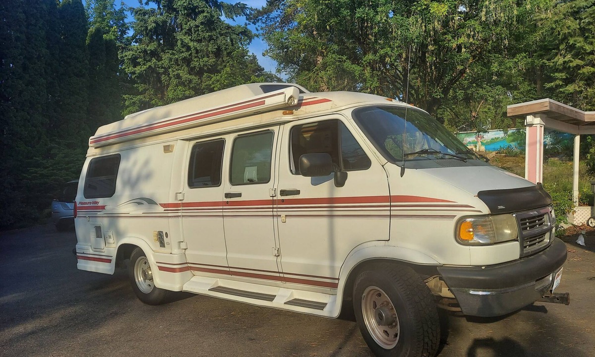 Mountlake Terrace RV Rental | GATED CLASS B RV STAYING