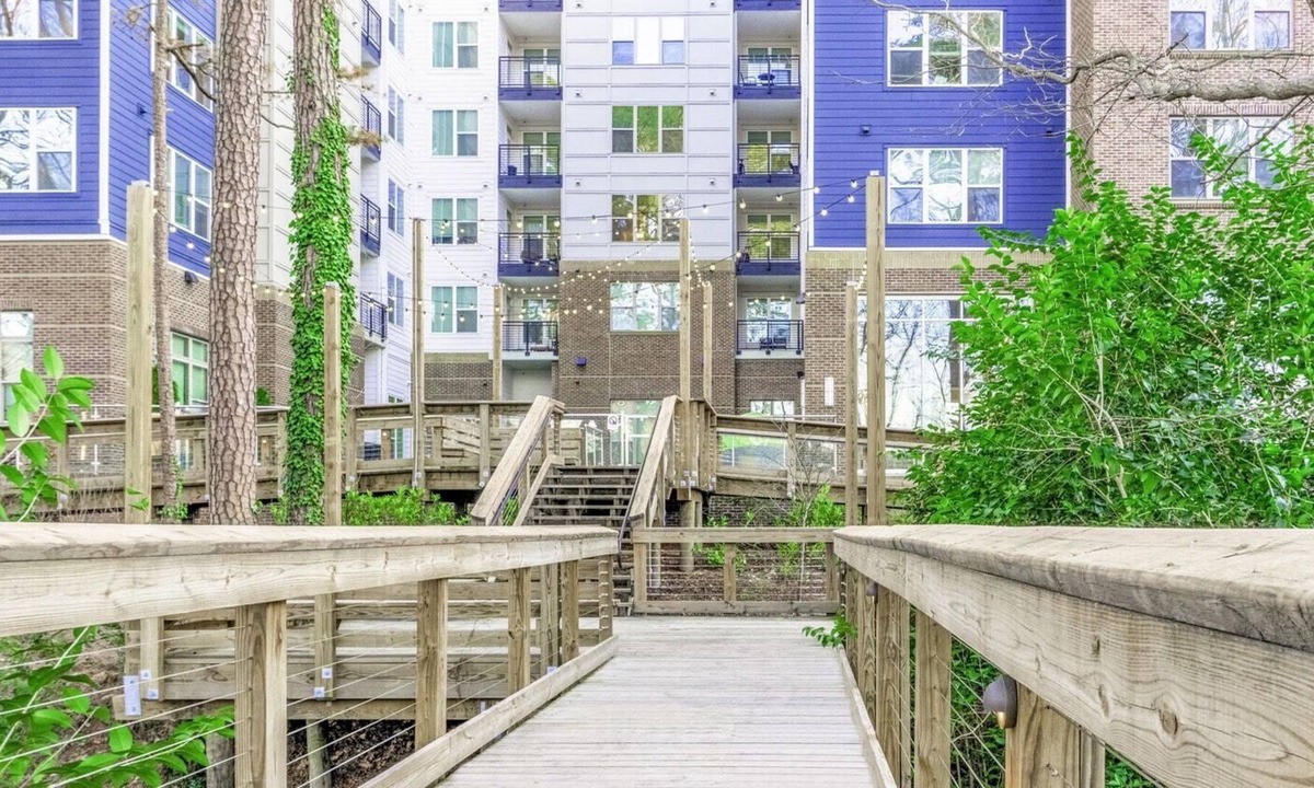 Durham Apartment | Gated Community Close to Everything