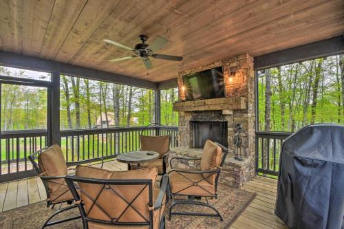 Glenville House | Gated Glenville Cottage Hike, Fish, and Golf!