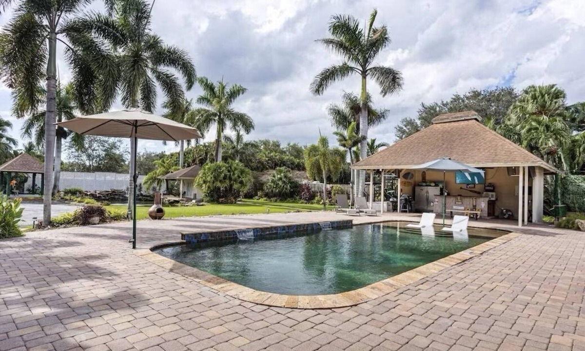 Green Meadow House | Gated Private House w/Pool & Backyard Oasis