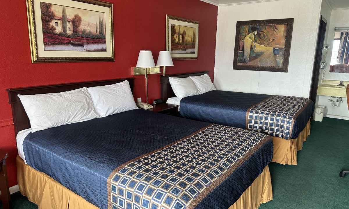 Sullivan Hotel | Gateway Inn