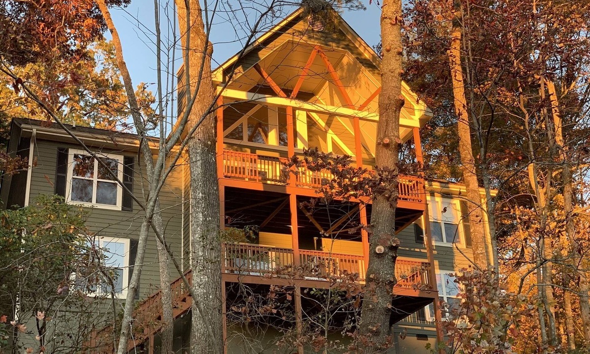 Dillard House | Gather @ Sky Valley-Highlands Hub>Hike-Golf-Perch @ 3300’! Upscale Rustic 5BR-4B