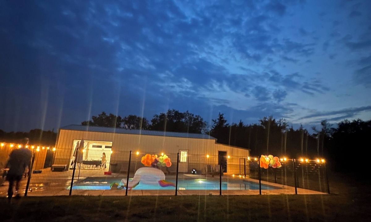 Earlsboro Apartment | Gatherings at the Domes