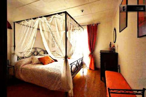 El Camp de l'Arpa del Clot Apartment | Gaudi's Bcn penthouse