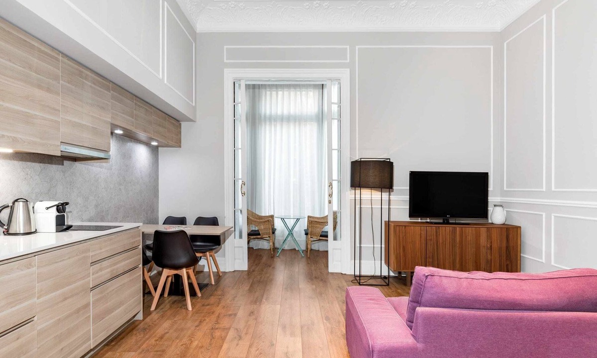 Eixample Apartment | Gaudi Style apartment Barcelona