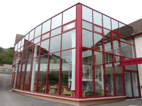 Saint-Symphorien-de-Marmagne Hotel | Gaulois