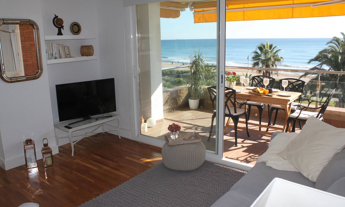 Gava Apartment | GAVA2 BEACHFRONT PENTHOUSE BARCELONA CASTELLDEFELS