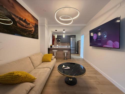 Villa de Vallecas Apartment | GAVIA- Suite LUXURY - Go easy Down town