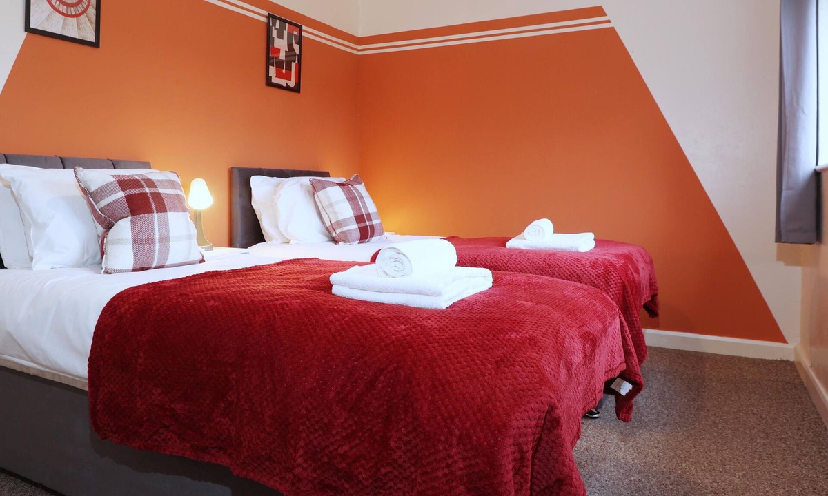 Newton St Loe House | 2 bed/Great Monthly Discounts